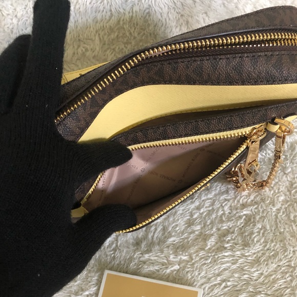 Michael Kors Jet Set Crossbody & Coin Pouch ID Set - Picture 7 of 10